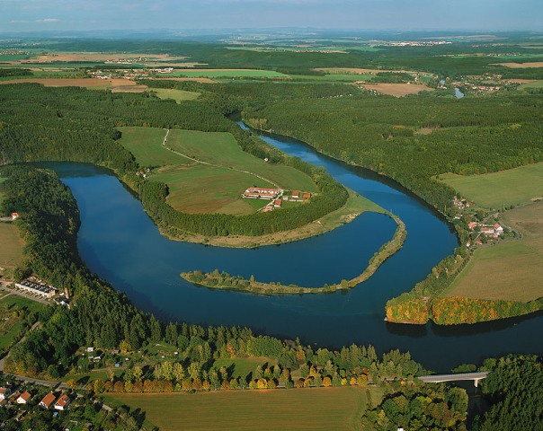České Budějovice - Jiráskův jez a Dlouhý most, foto: Libor Sváček, archiv Vydavatelství MCU s.r.o.