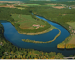 Praha - vltavská zdymadla, foto: Libor Sváček, archiv Vydavatelství MCU s.r.o. Praha - vltavská zdymadla, foto: Libor Sváček, archiv Vydavatelství MCU s.r.o.