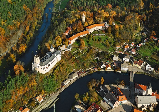 Prager Burg – Panoramabild bei Nacht,  Libor Sváček, archiv Vydavatelství MCU s.r.o.