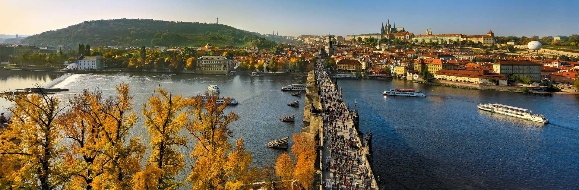 Karlův most přes řeku Vltavu, Praha, foto: Libor Sváček